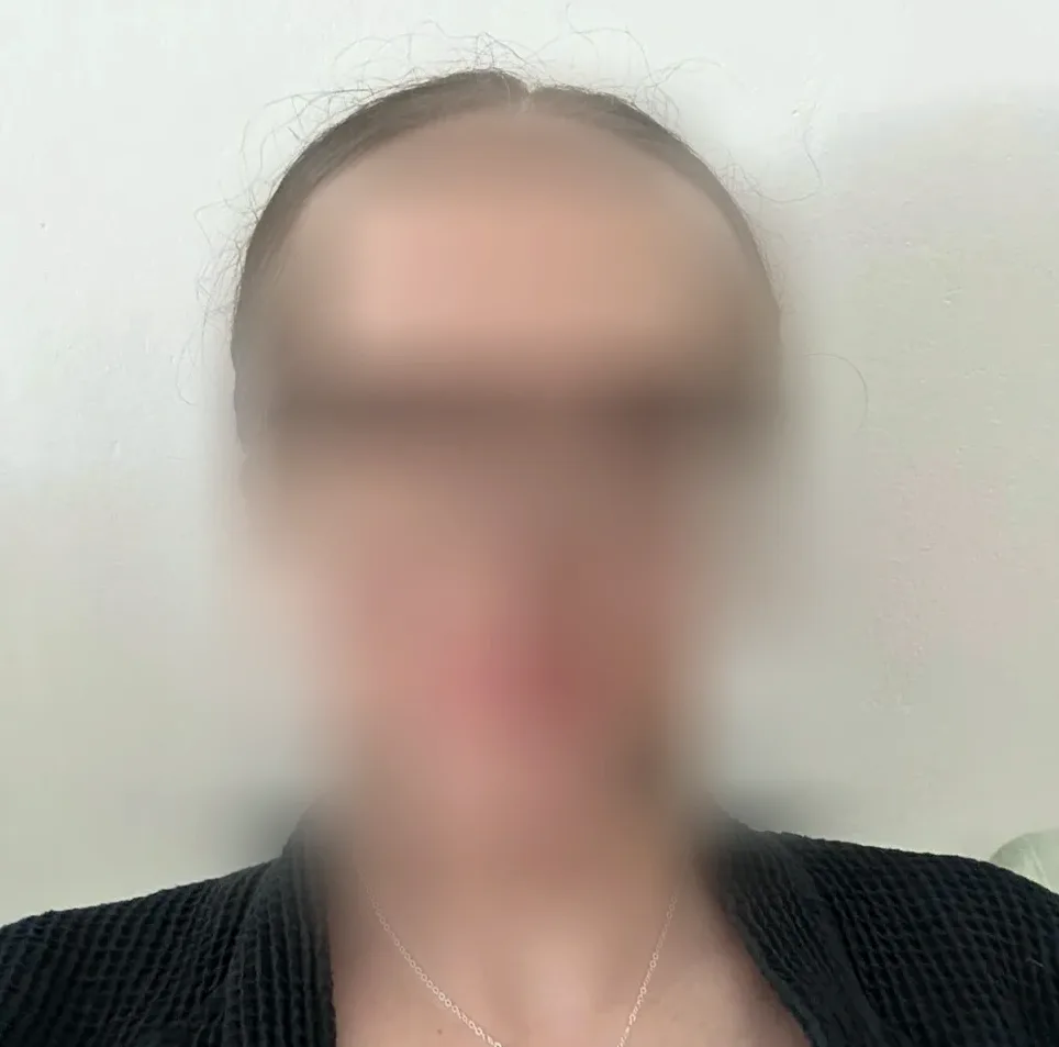 Agata, 28
