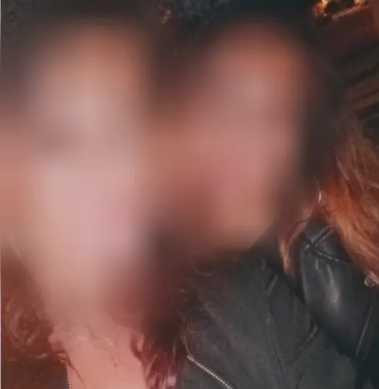 Amber, 31