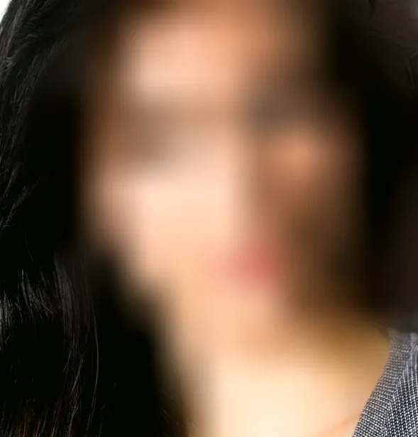 Danielle, 37