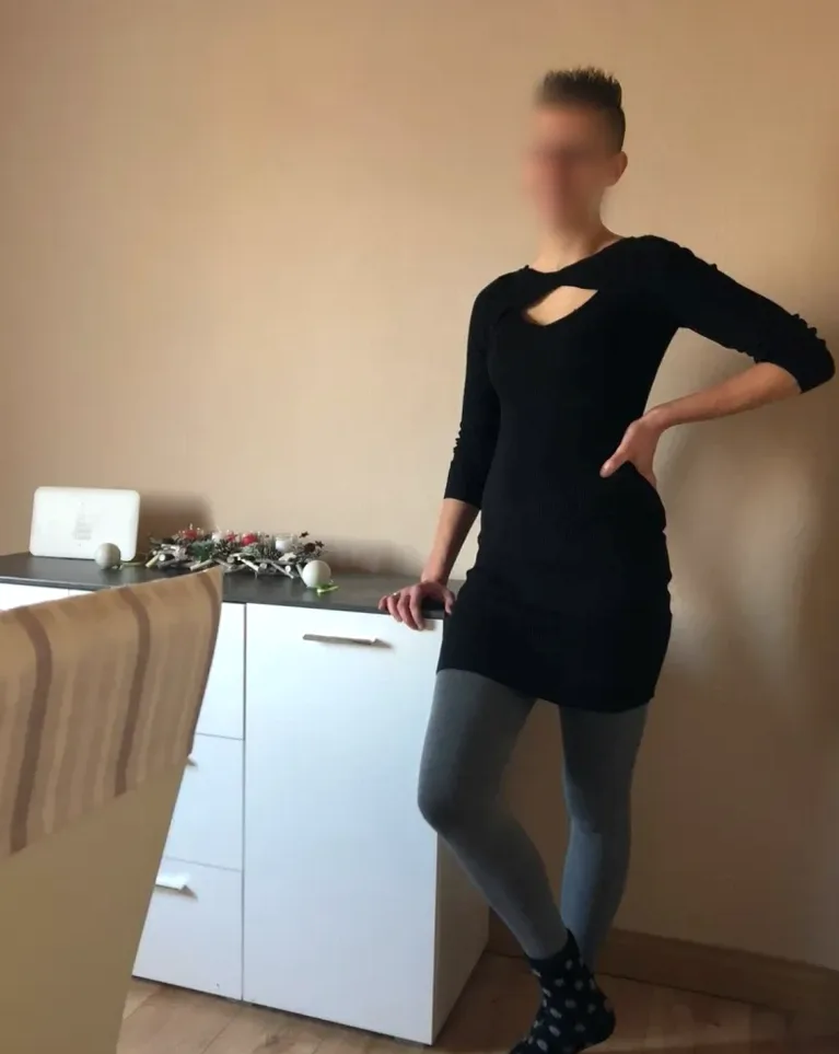Kirsty, 32