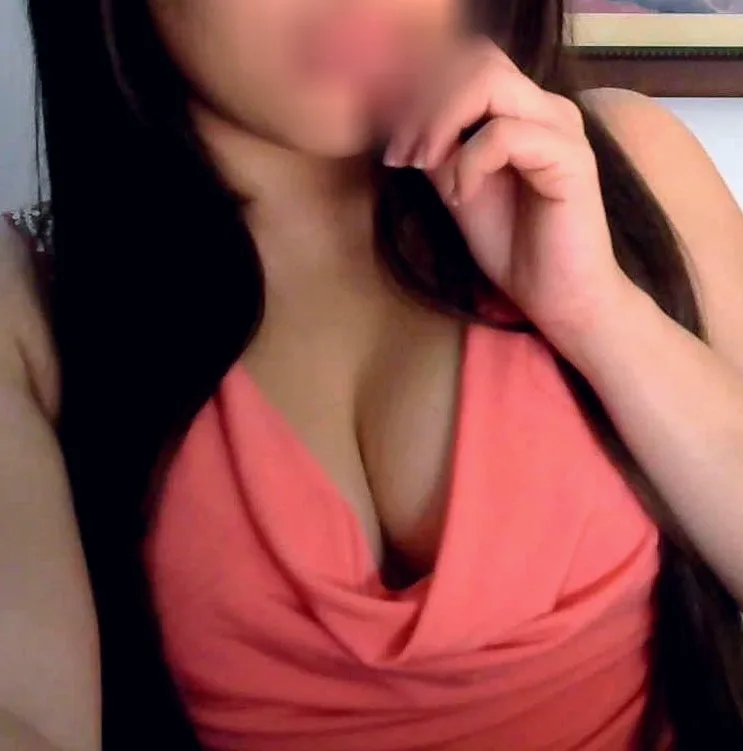 Mariam, 32