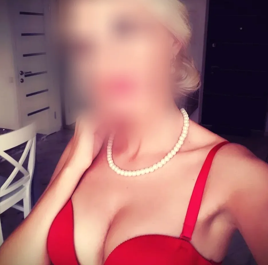 Neha, 36