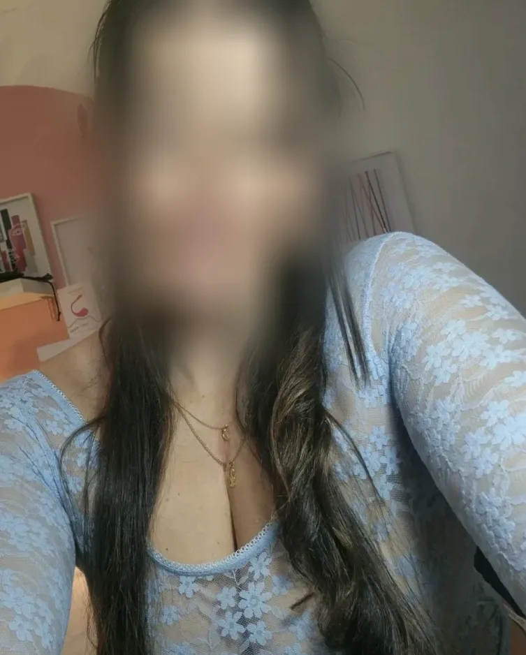 Paige, 33